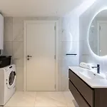 Mercury Designer With Pool Access * Saint Julian's