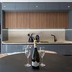 Mercury Designer With Pool Access *