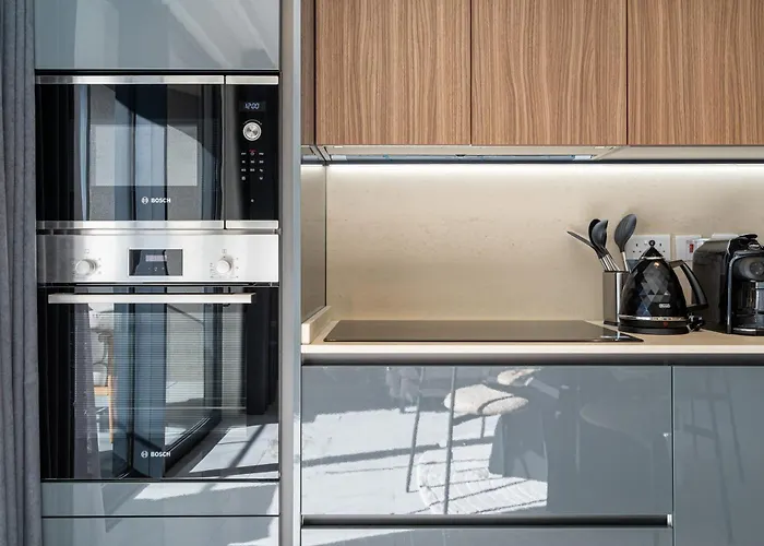 דירה Mercury Designer With Pool Access *