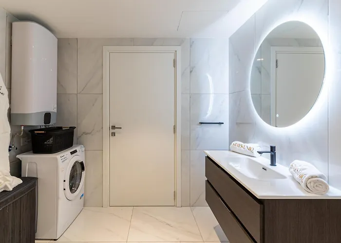 Mercury Designer With Pool Access * Saint Julian's