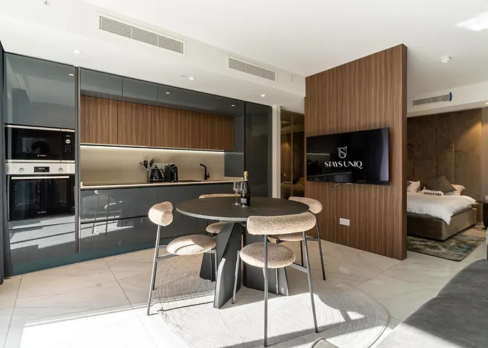 דירה Mercury Designer With Pool Access *