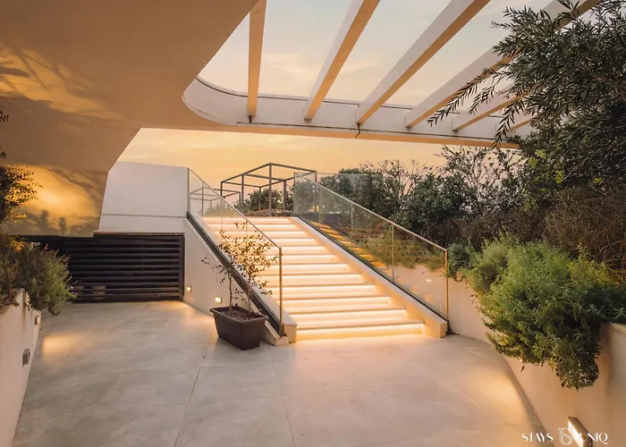 Mercury Designer With Pool Access דירה