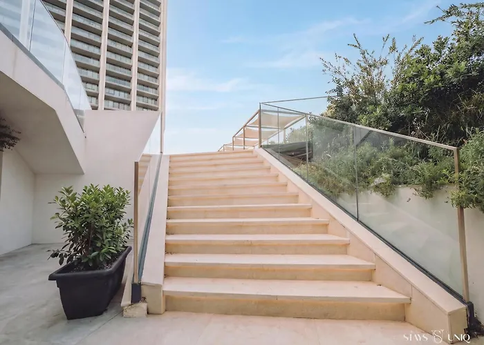 Mercury Designer With Pool Access דירה *