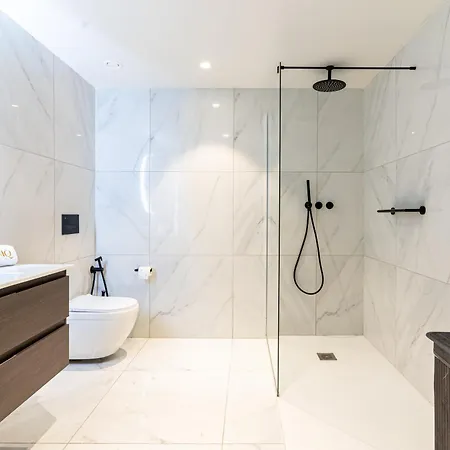 Mercury Designer With Pool Access شقة