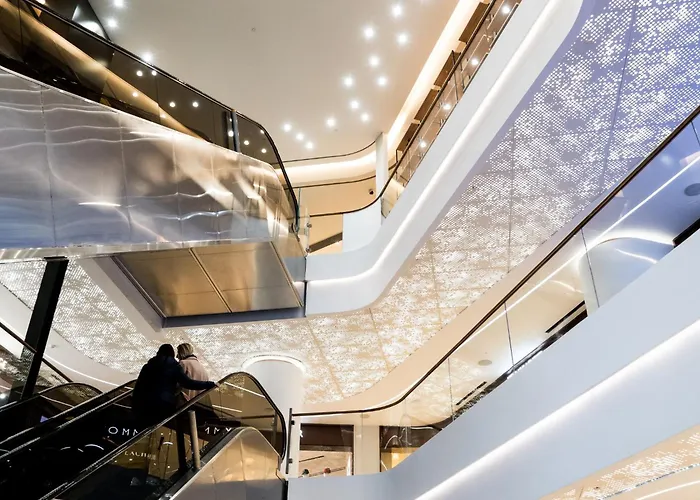 アパート Mercury Designer With Pool Access